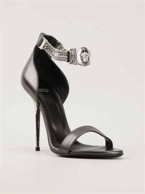 versace medusa detail round heels.